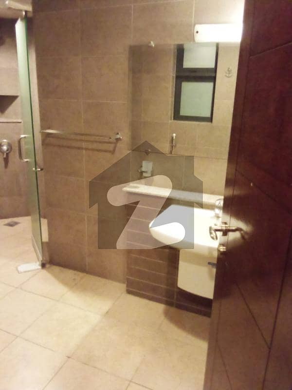 Three Bedroom Spacious Apartment 2100 Sq. Ft Unfurnished For Rent In Silver Oaks Apartments F10