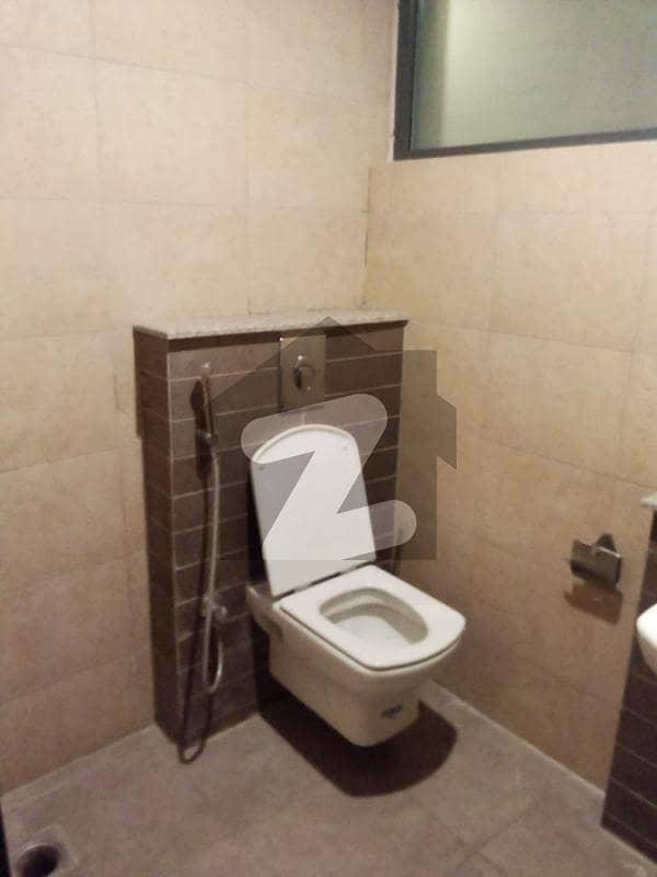 Three Bedroom Spacious Apartment 2100 Sq. Ft Unfurnished For Rent In Silver Oaks Apartments F10