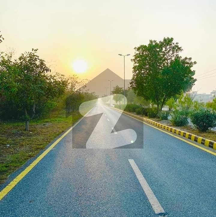 REGI MODEL TOWN 10 MARLA CORNER Regi Model Town Phase 1 Block D2