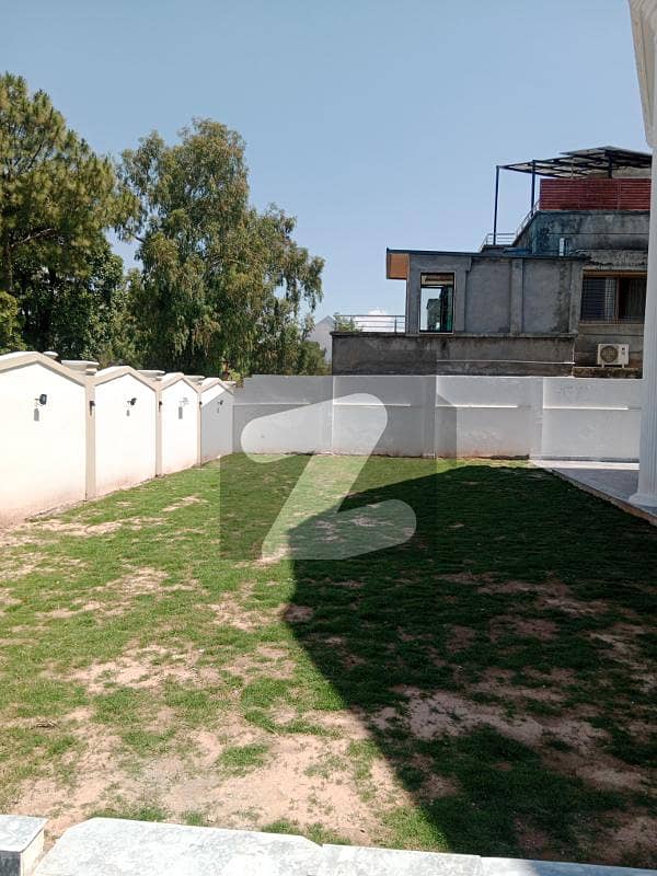 F11 1000 Yards HOUSE, MODERN ARCHITECTURAL, double STOREY, 9 Bedrooms