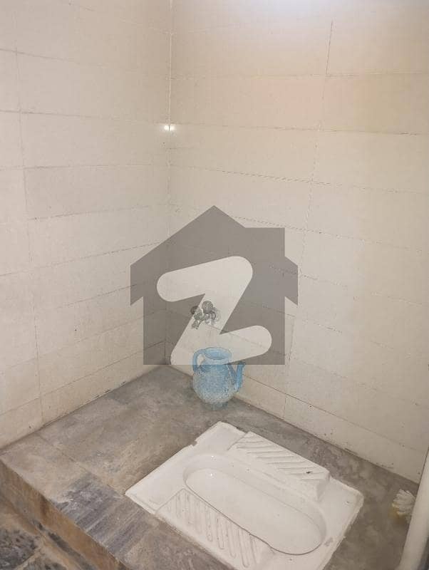 2 Marla 3rd Floor Room For Rent In Township D1 Lahore Township Sector