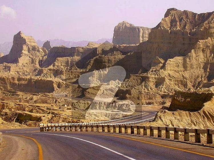 Prime 40 Feet Wide Road Corner Plot For Sale In New Town Phase 1 Gwadar