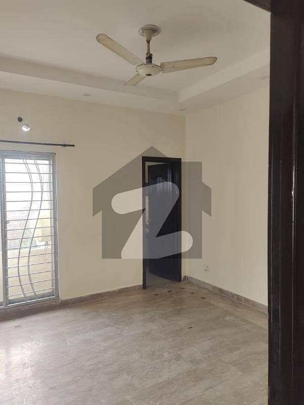 Paragon City 6 Marla Flat First Floor For Rent Paragon City, Lahore