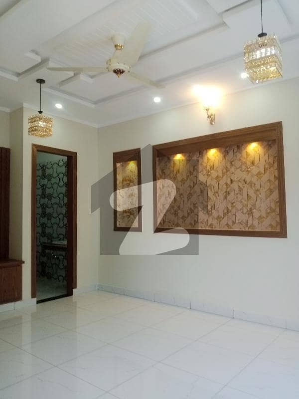 25*40 Brend New Double Story House Available for rent G13/4 G13