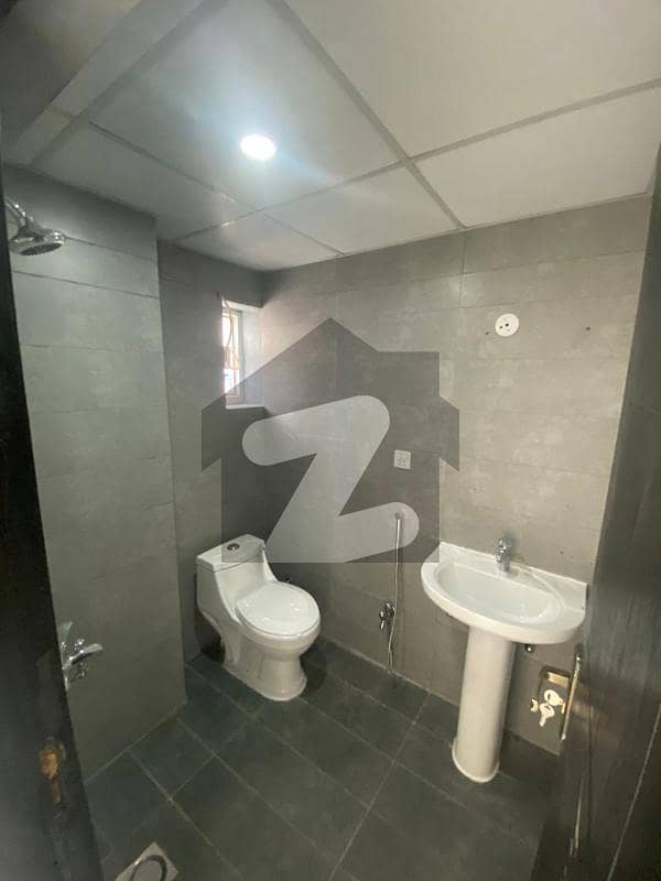 1400 Square Feet 2 Bedroom Unfurnished Apartment For Rent In Capital