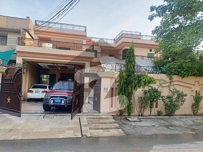 4500 Square Feet House In Johar Town Phase 1 Block E1 Is Available