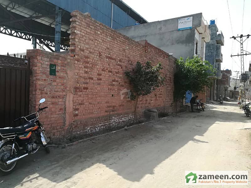 10 Marla Commercial Plot Boundary Wall Gate With Three Room Ferozepur
