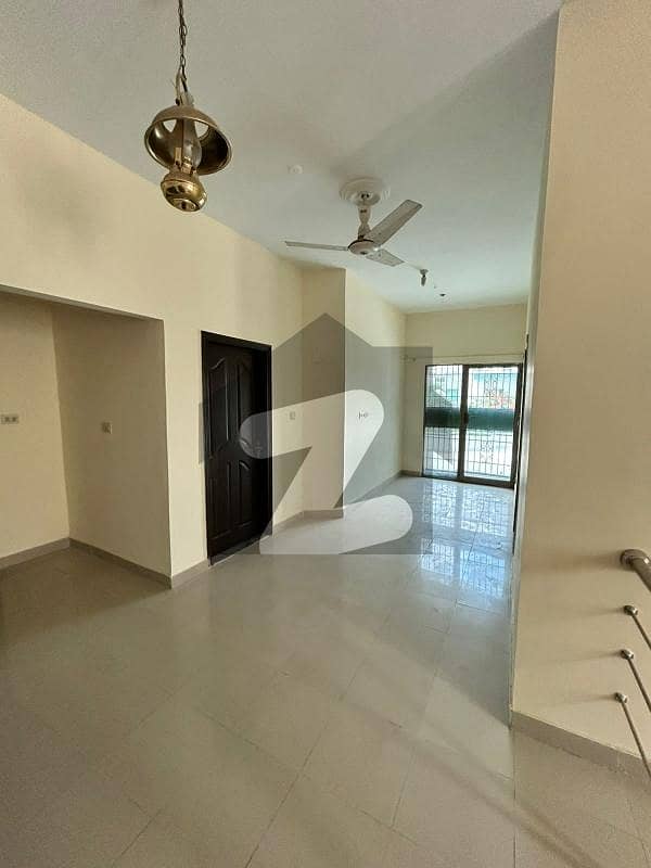 SOUTH WEST SD House Of 311 Square Yards PRIME LOCATION Available For