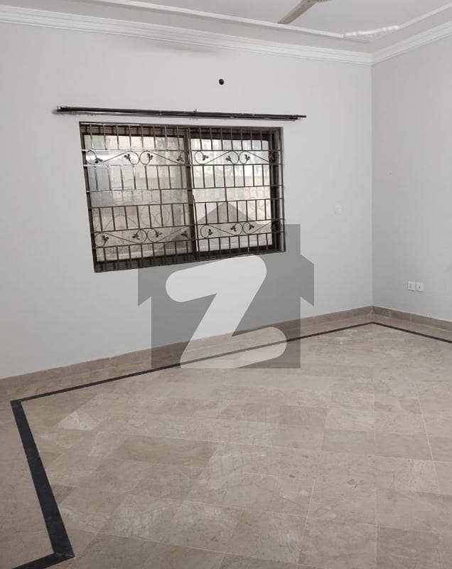 F10 upper portion available for rent in beautiful location F10
