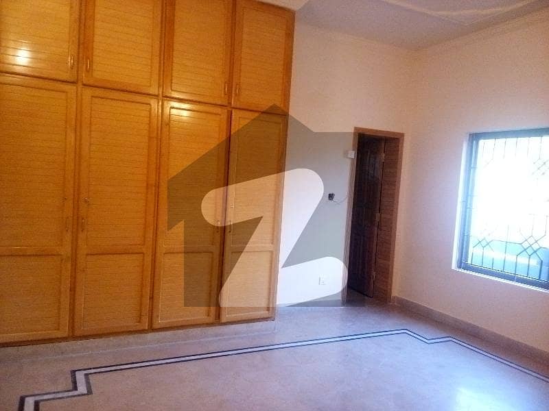 New Full House for Rent G113 mind blowing location G11/3, G11