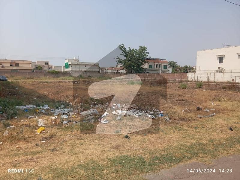 Ideal Prime Location 5 Marla Residential Plot has landed on market in