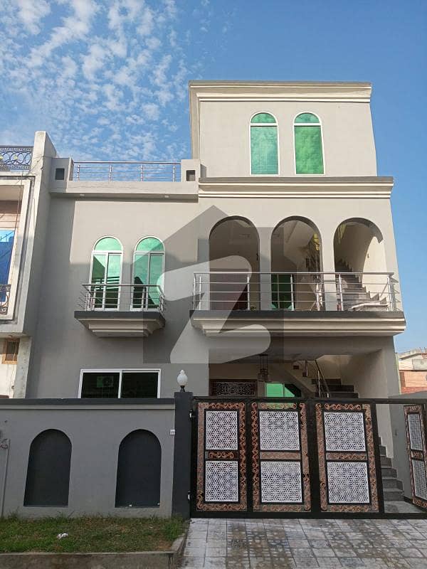 Beautiful House 5 Marla Front Of Arcade For Rent Newcity Phase 2 Wah