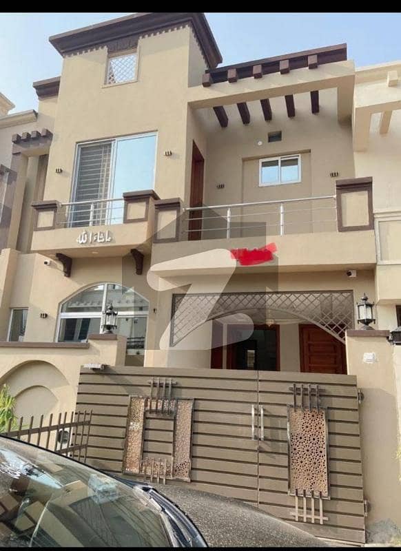 Ali Block 5 Marla Brand New House For Sale 5 Marla Lawn Back Open Top