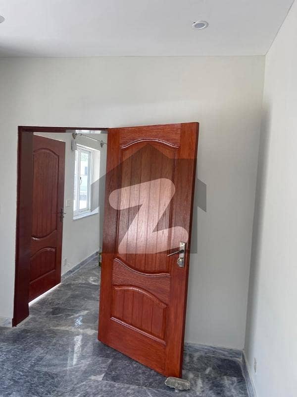 BEAUTIFUL 3RD PORTION LIKE MUMTY AVAILABLE FOR RENT IN G9 G9/3, G9