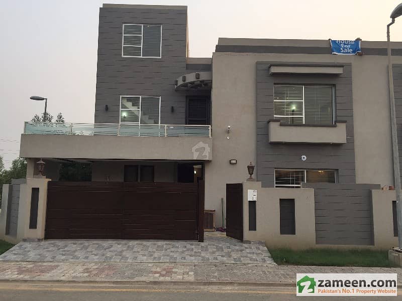 12 Marla Beautifully Designed House in Bahria Town Lahore Bahria Town Sector E, Bahria Town