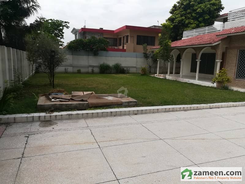 Very Big Spacious 4 Beds House For Sale In F8 Islamabad F8, Islamabad