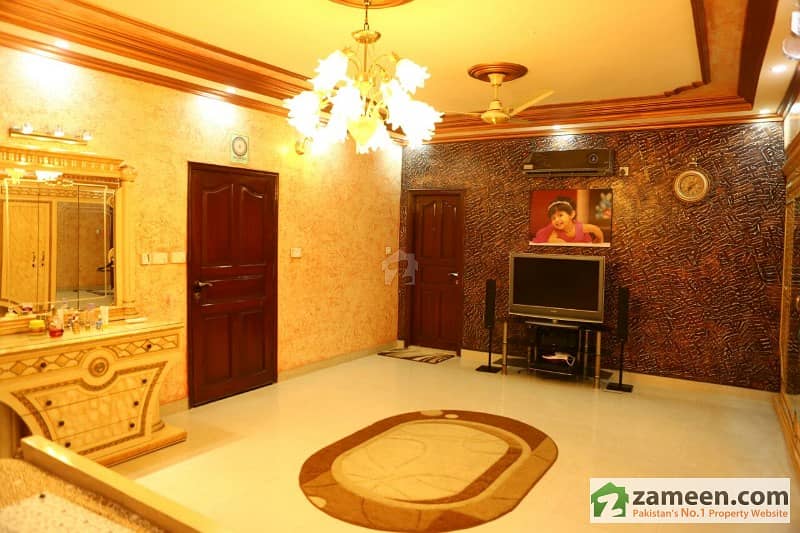 Portion At 4th Floor With Roof For Sale Soldier Bazar No 3, Soldier