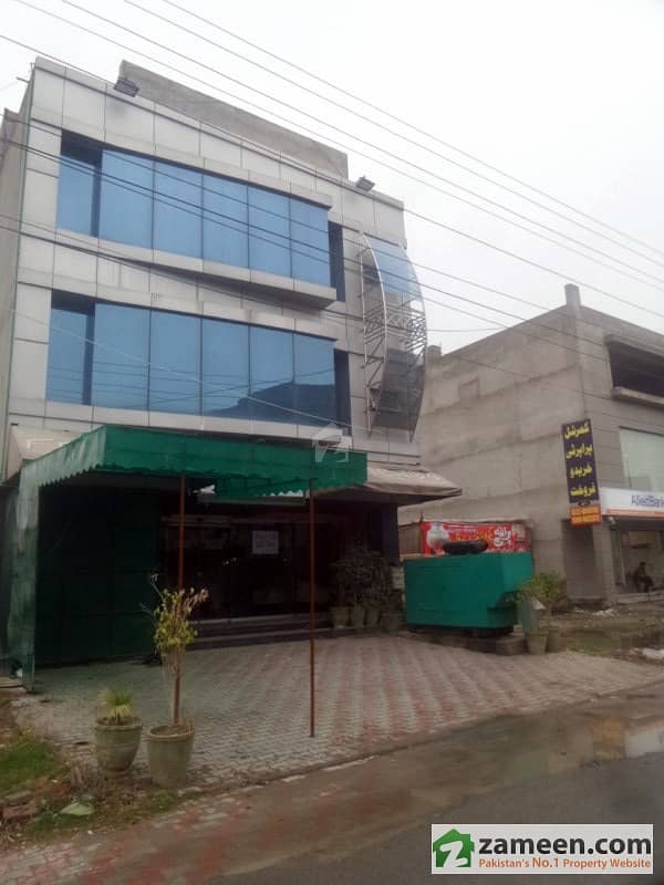 Plaza Is Available For Rent Valencia Block A, Valencia Housing