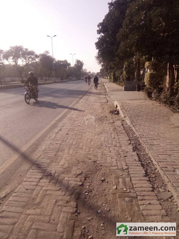 Beautiful Location Four Bedroom House In Main Road Lahore Cantt Nisar