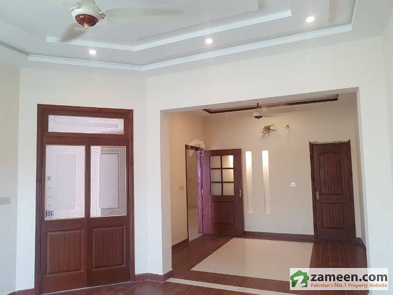 Luxury Brand New Double Storey 10 Marla House For Sale Cantt, Multan ID7730539