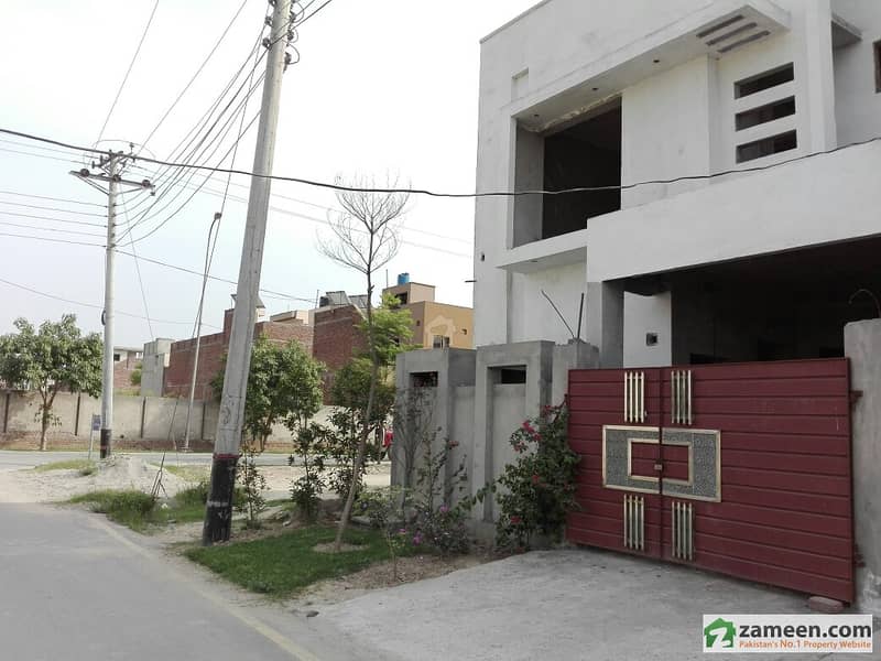 House Is Available For Sale. Eden Executive, Eden Gardens, Faisalabad