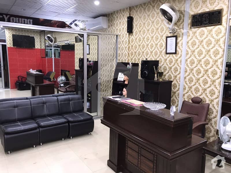 Dha Phase 4 Beauty Parlour Shop For Rent 10th Commercial Street DHA