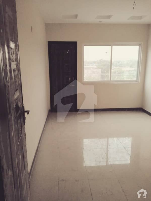 New Flat For Rent Main Road Gulberg No 1 Monthly Rental Rs 20000