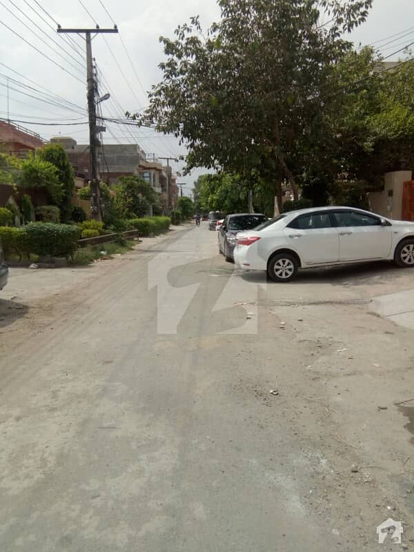 10Marla Single Story Full House For Rent. In Old Officer Colony Lahore Cantt. Old Officers