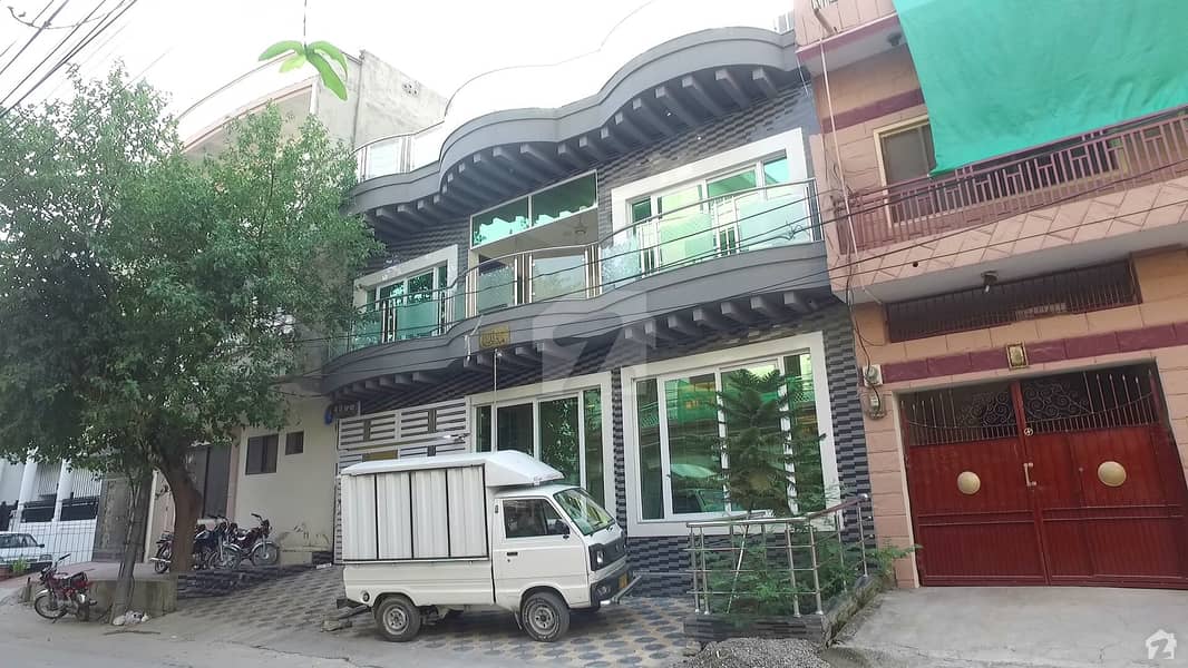 8 Marla Triple Storey House With 2 Gates In 2 Streets Is For Sale In B