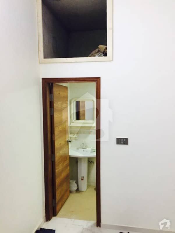 Penthouse On 4th Floor In Madras Society Scheme 33 100 Yards On Commercial Land Madras