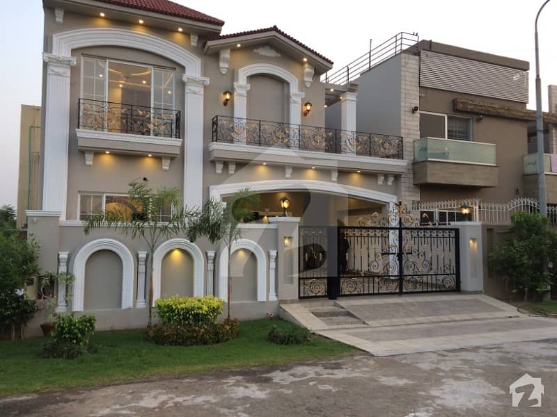 NEAR DHA 10 marla SPANISH FAISAL RASOOL house near park main road 245