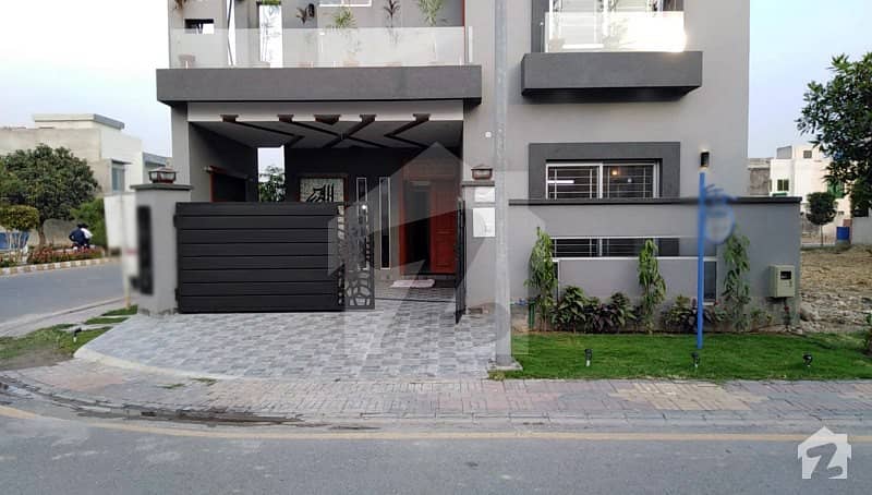 House For Sale At Good Location Dream Gardens Phase 1 Block A, Dream