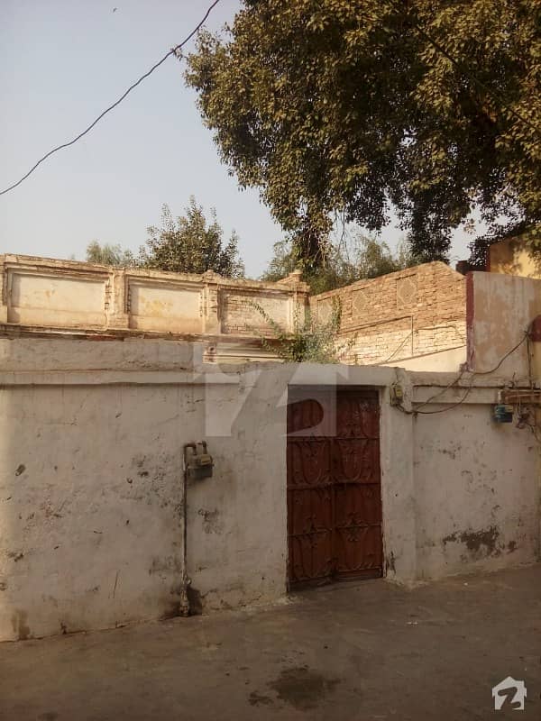 Old Construction House Is Available For Sale In Multan Cantt Cantt