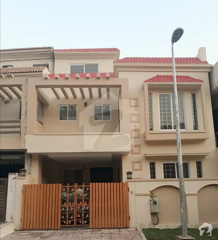 House For Sale In Rafi Block Ideal Location Bahria Town Phase 8 Rafi