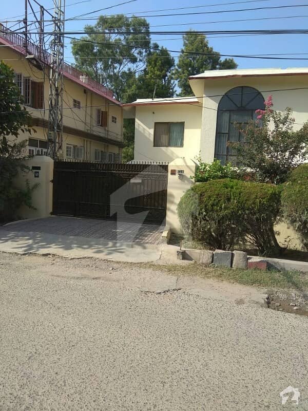 House For Sale In Westridge 1 Valley Road Demand 32500000/ Westridge 1