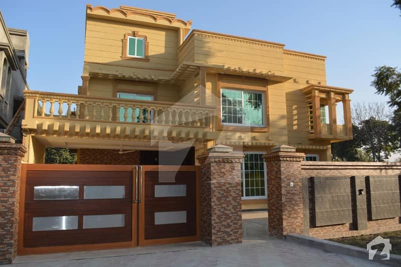 Brand New House For Sale On Main Mall Road Peshawar Cantt Cantt