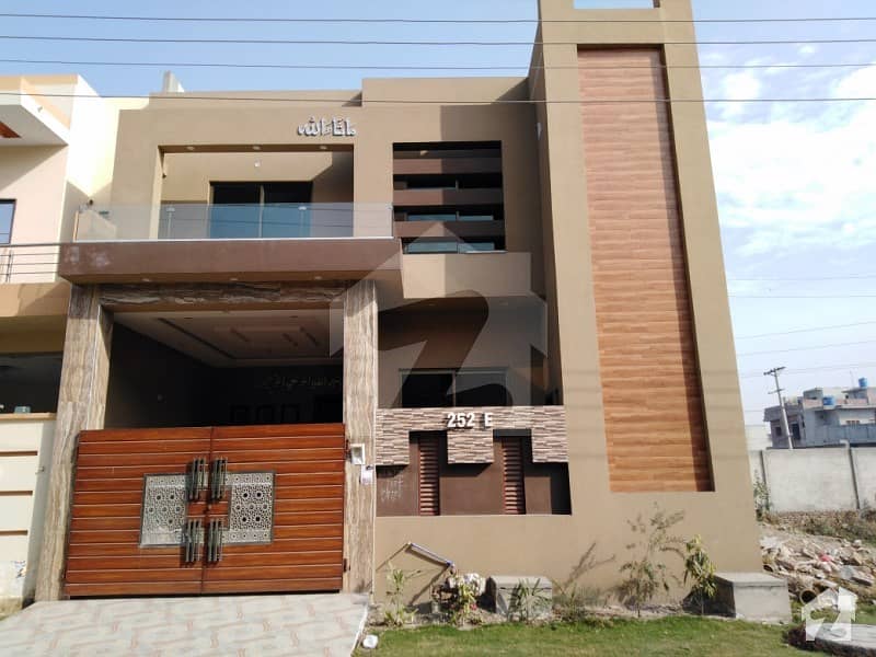 House Is Available For Sale Eden Valley, Faisalabad ID14104251