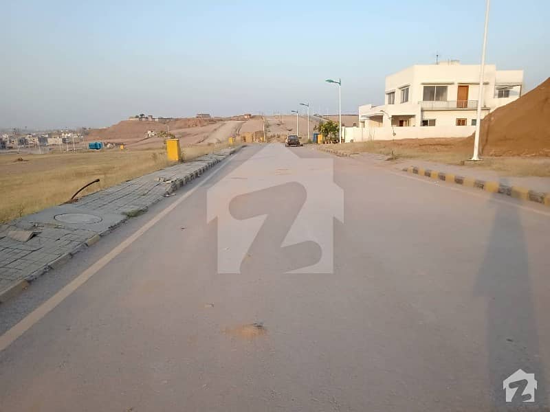 10 Marla Boulevard Corner Plot For Sale In Rafi Block Bahria Town