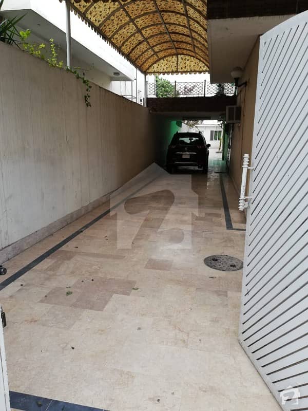 30 Marla Corner House Main Westridge 2 Nisar Road House For Sale