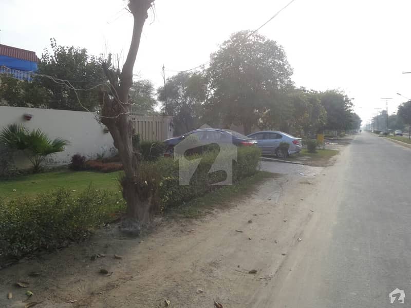 Double Storey Beautiful Corner Bungalow For Sale At Civil Area Okara