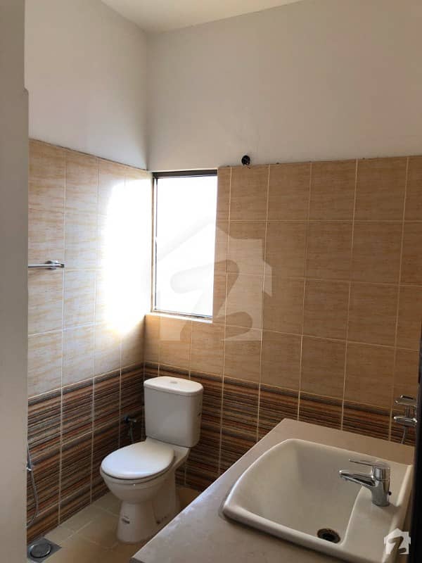 10 Marla Beautiful House For Sale In Defence Raya Golf Country Club