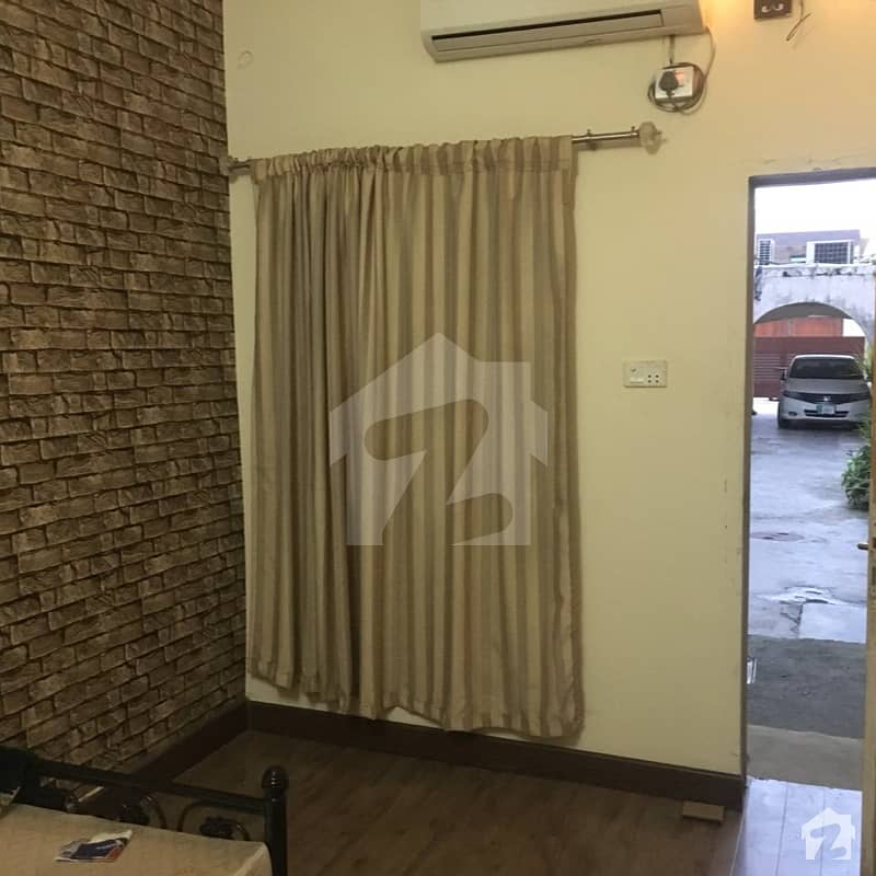 Executive room available For Rent Model Town Block E, Model Town