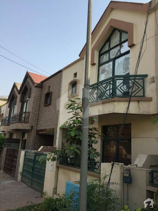 Room For Bachelors Only Raiwind Rd Raiwind Road, Lahore ID15016508