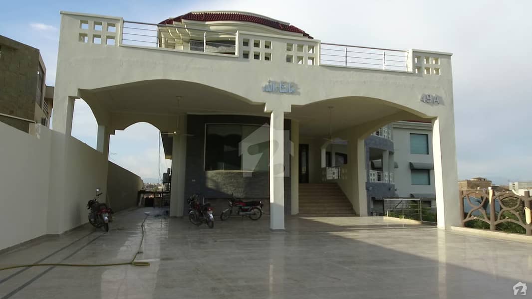 6 Kanal Fully Furnished Villa For Rent Bahria Town Safari Villas