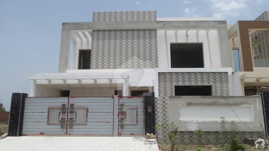 House Is Available For Sale In Model City Royal Villas Model City Royal