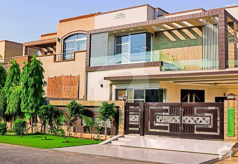 Beautiful 10 Marla House For Sale Very Reasonable Demand DHA Phase 6