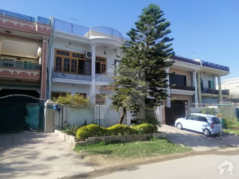 Beautiful Location House Available For Sale In G11 Islamabad Prime