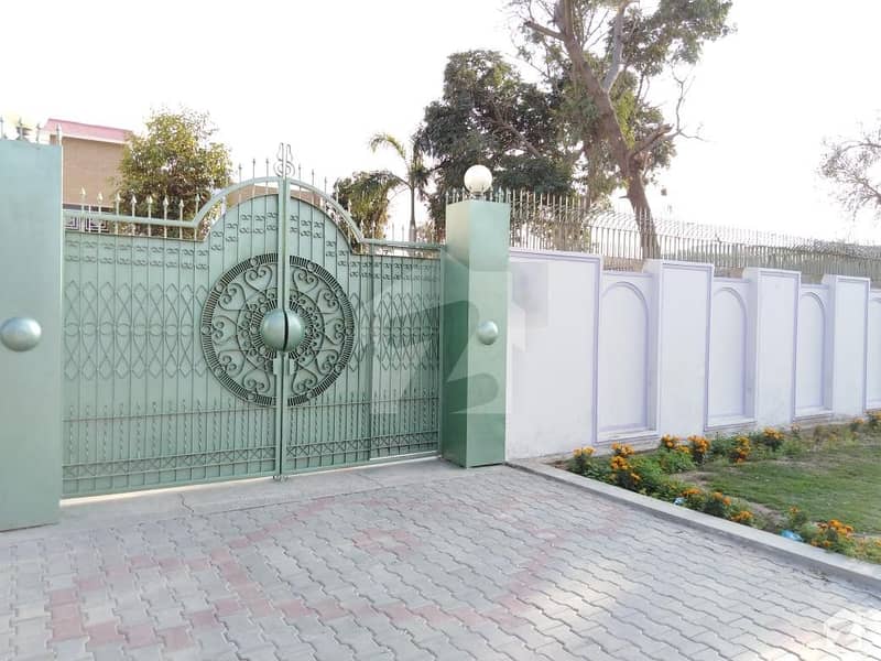 22 Marla Upper Portion For Rent Model Town A, Bahawalpur ID14875328