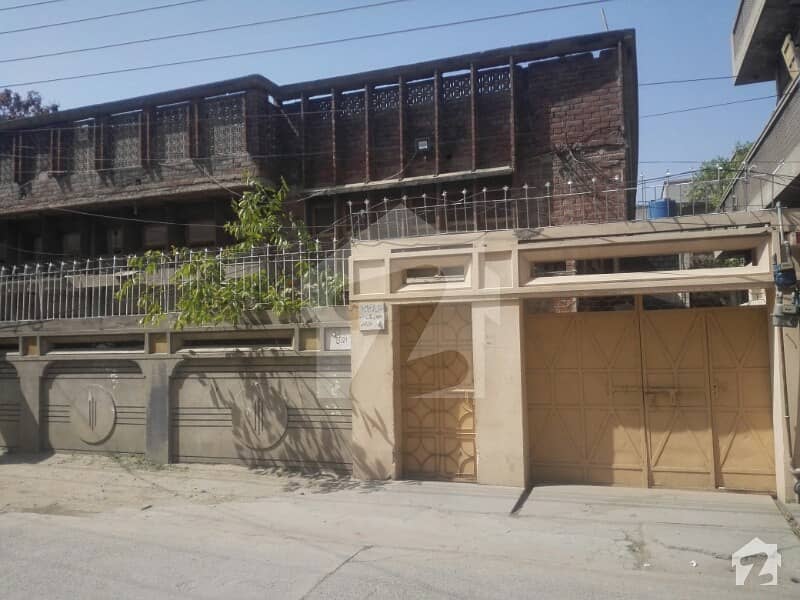 20.6 Marla House Model Towm, Prime Location For Sale Model Town