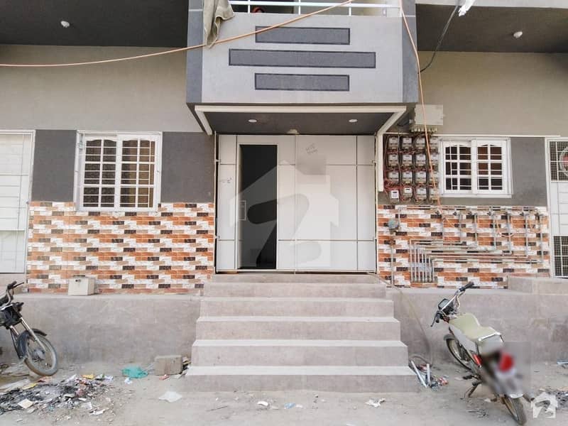 Apartment Available For Sale. Akhtar Colony, Jamshed Town, Karachi ID15760081